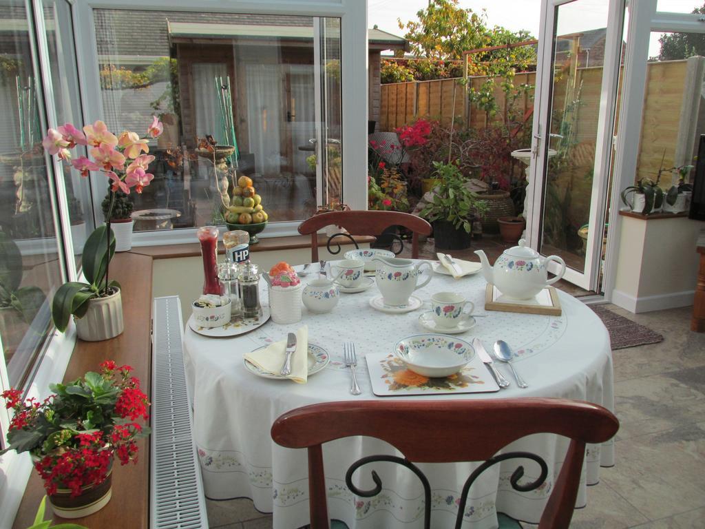 Albertine Lymington Exterior foto